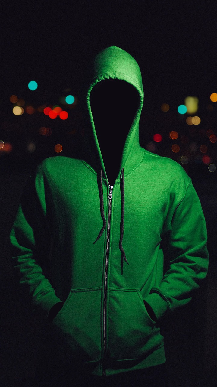 sudadera-verde-con-gorro sudadera-verde-con-gorro
